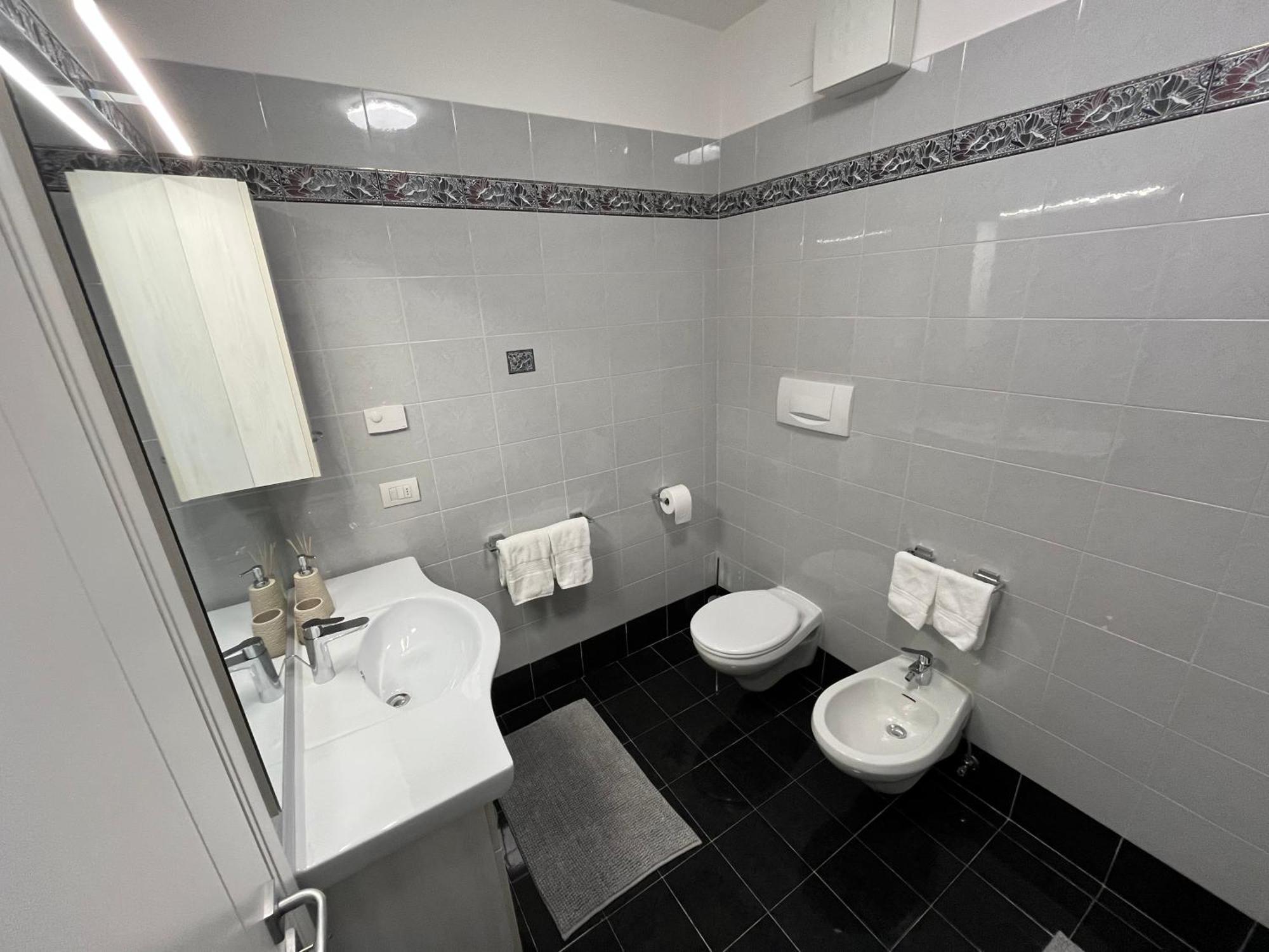 B&B Alessandro Private Room & Bathroom In Shared Apartment Arco Eksteriør bilde
